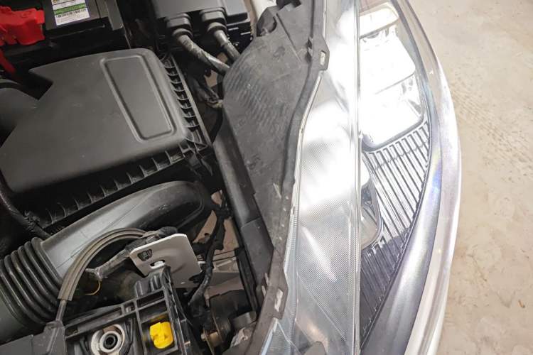 Used Ford Escape 2020 EcoBoost 245 Four-Wheel Drive ST-LINE Deluxe Edition Engine Bay Left