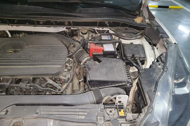 Used Ford Escape 2020 EcoBoost 245 4x4 Enjoyment Model Engine Bay Left