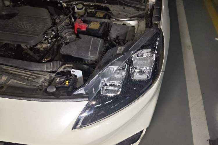 Used Ford Escape 2020 EcoBoost 245 Four-Wheel Drive ST-LINE Deluxe Edition Engine Bay Left