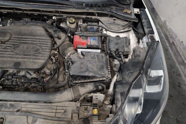 Used Ford Escape 2020 EcoBoost 245 Four-Wheel Drive ST-LINE Deluxe Edition Engine Bay Left