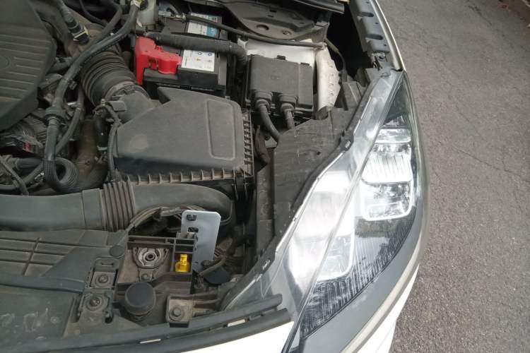 Used Ford Escape 2020 EcoBoost 245 Two-Wheel Drive Smart & Enjoyment Model Engine Bay Left