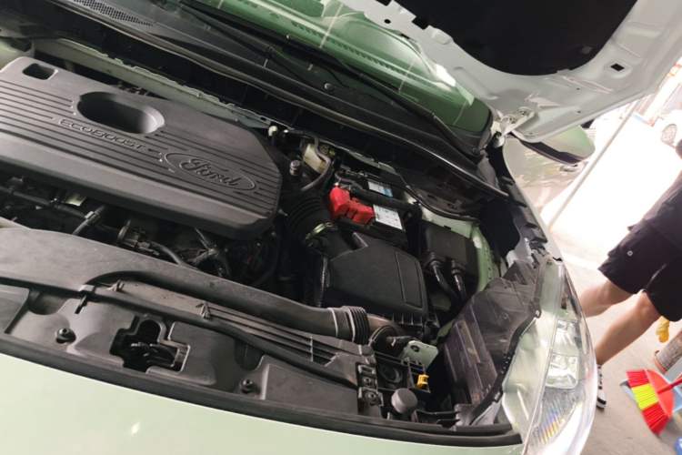 Used Ford Escape 2020 EcoBoost 245 Four-Wheel Drive Luxury Edition Engine Bay Left