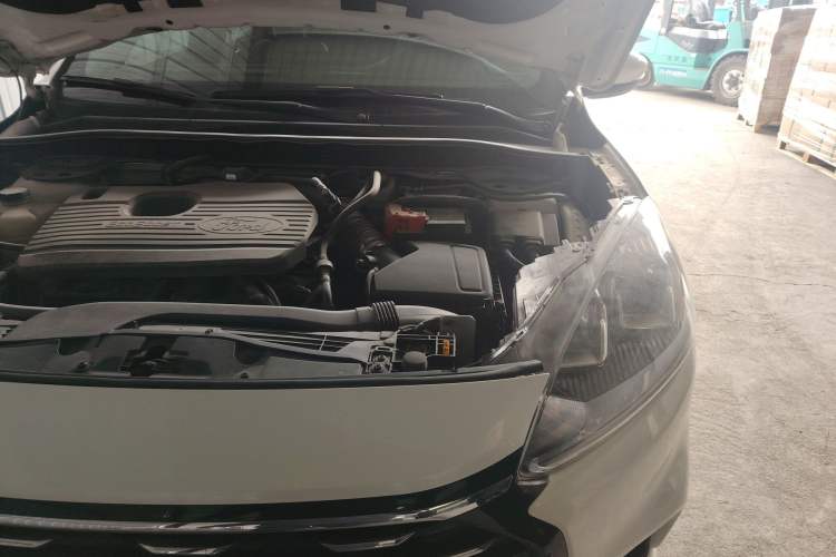 Used Ford Escape 2020 EcoBoost 245 Two-Wheel-Drive Comfort Edition Engine Bay Left