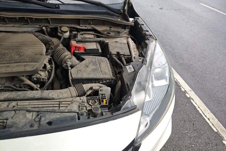 Used Ford Escape 2020 EcoBoost 245 4x4 Enjoyment Model Engine Bay Left