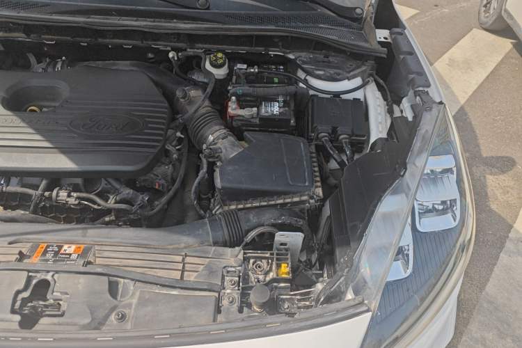 Used Ford Escape 2020 EcoBoost 245 Four-Wheel Drive ST-LINE Deluxe Edition Engine Bay Left
