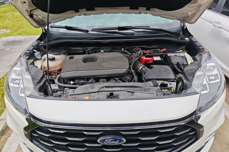 Used Ford Escape 2020 EcoBoost 245 Two-Wheel-Drive Titanium Edition Engine Bay