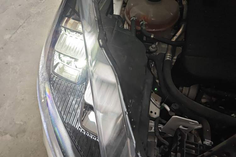 Used Ford Escape 2020 EcoBoost 245 Four-Wheel Drive ST-LINE Deluxe Edition Engine Bay Right