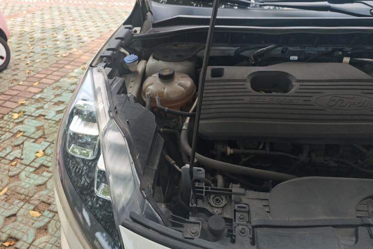Used Ford Escape 2020 EcoBoost 245 Two-Wheel Drive Smart & Enjoyment Model Engine Bay Right