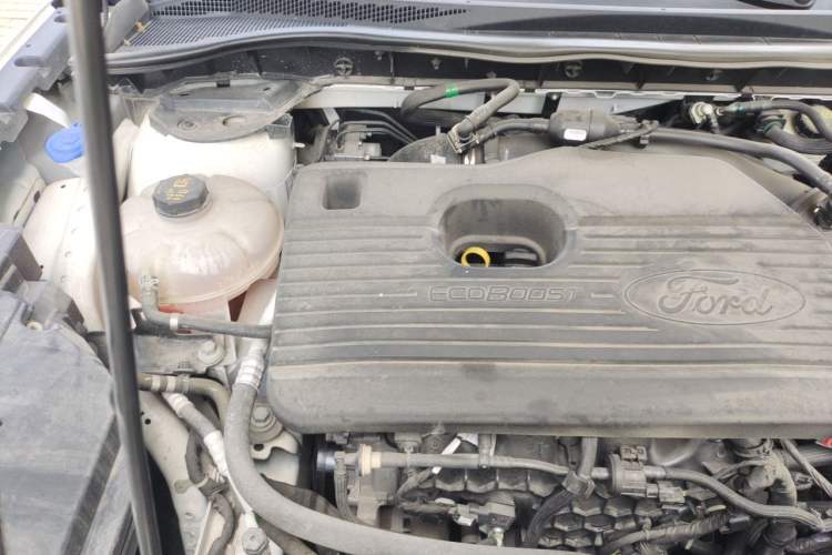 Used Ford Escape 2020 EcoBoost 245 Two-Wheel-Drive Titanium Edition Engine Bay Right