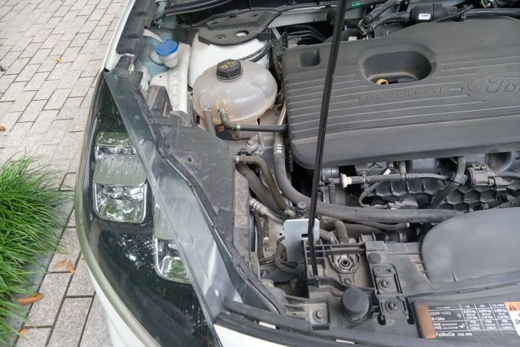 Used Ford Escape 2020 EcoBoost 245 Two-Wheel Drive Smart & Enjoyment Model Engine Bay Right