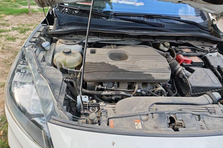 Used Ford Escape 2020 EcoBoost 245 Two-Wheel Drive Smart & Enjoyment Model Engine Bay Right