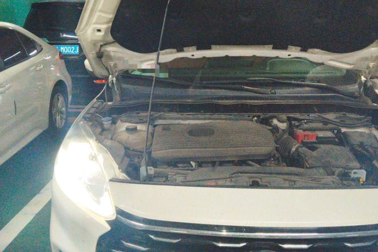 Used Ford Escape 2020 EcoBoost 245 Four-Wheel Drive Luxury Edition Engine Bay Right