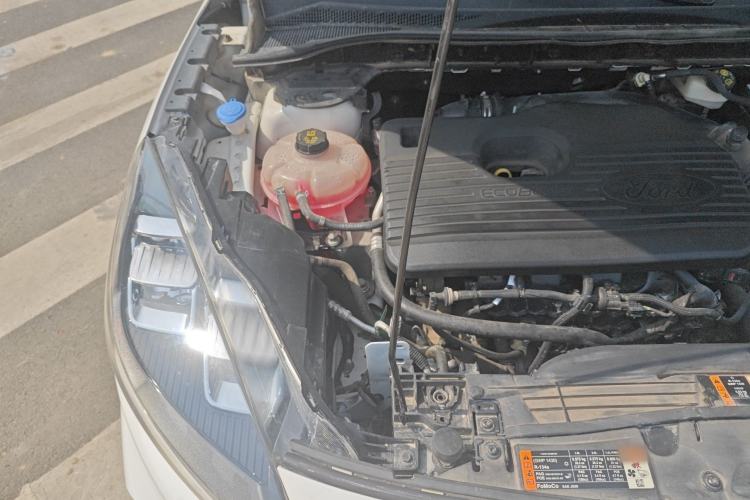 Used Ford Escape 2020 EcoBoost 245 Four-Wheel Drive ST-LINE Deluxe Edition Engine Bay Right
