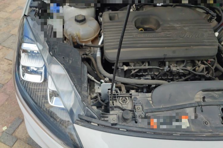 Used Ford Escape 2020 EcoBoost 245 Two-Wheel-Drive Titanium Edition Engine Bay Right