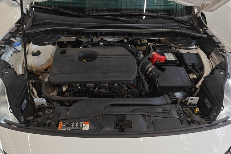 Used Ford Escape 2020 EcoBoost 245 Two-Wheel-Drive Comfort Edition Engine Bay