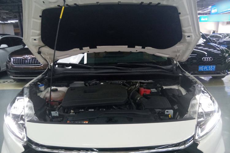 Used Ford Escape 2020 EcoBoost 245 Two-Wheel-Drive Titanium Edition Engine Bay