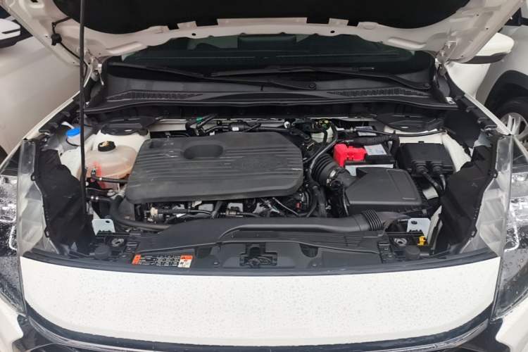 Used Ford Escape 2020 EcoBoost 245 Two-Wheel-Drive Titanium Edition Engine Bay