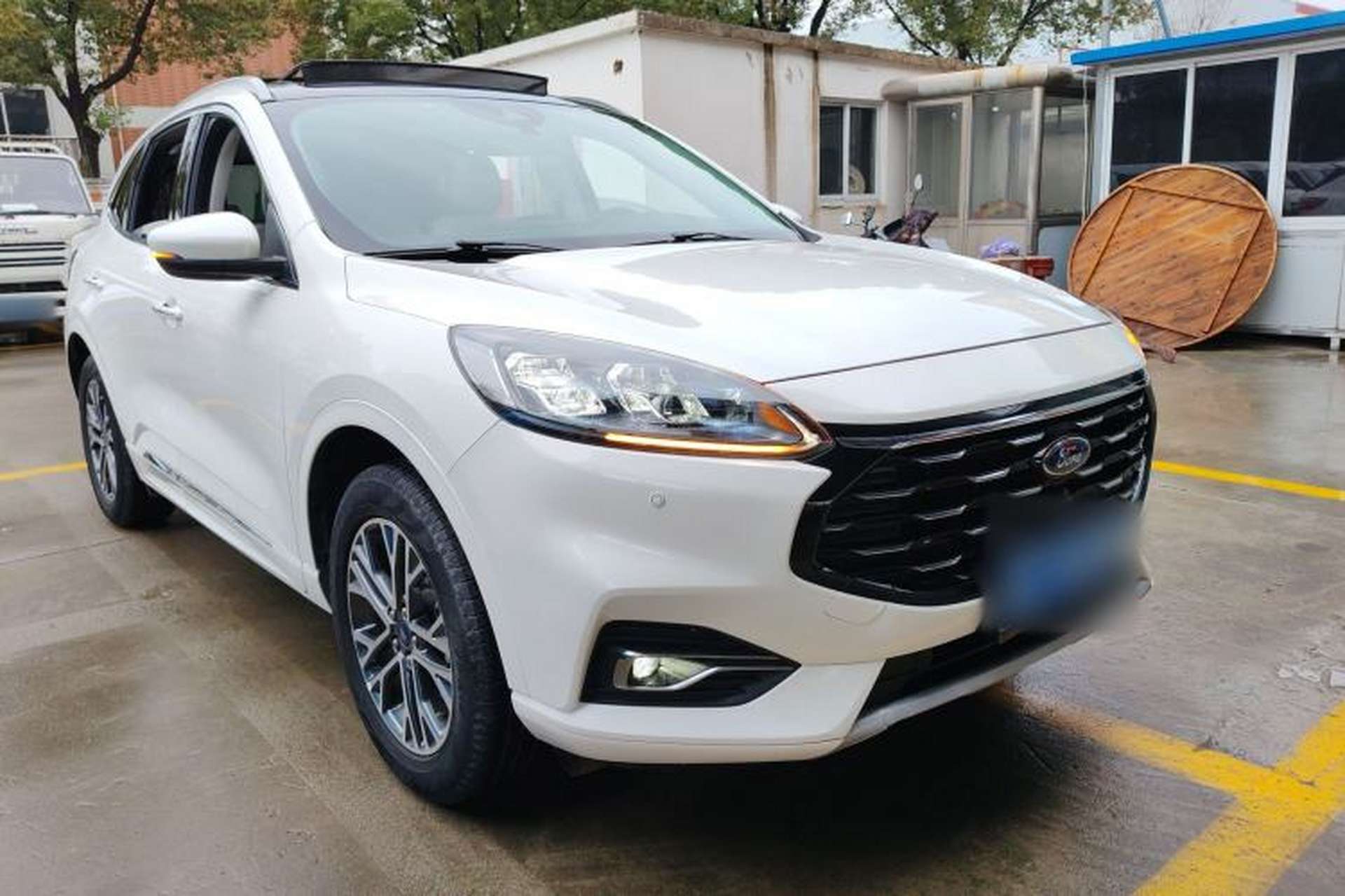 Used Ford Escape 2020 EcoBoost 245 Four-Wheel Drive Luxury Edition Exterior 2