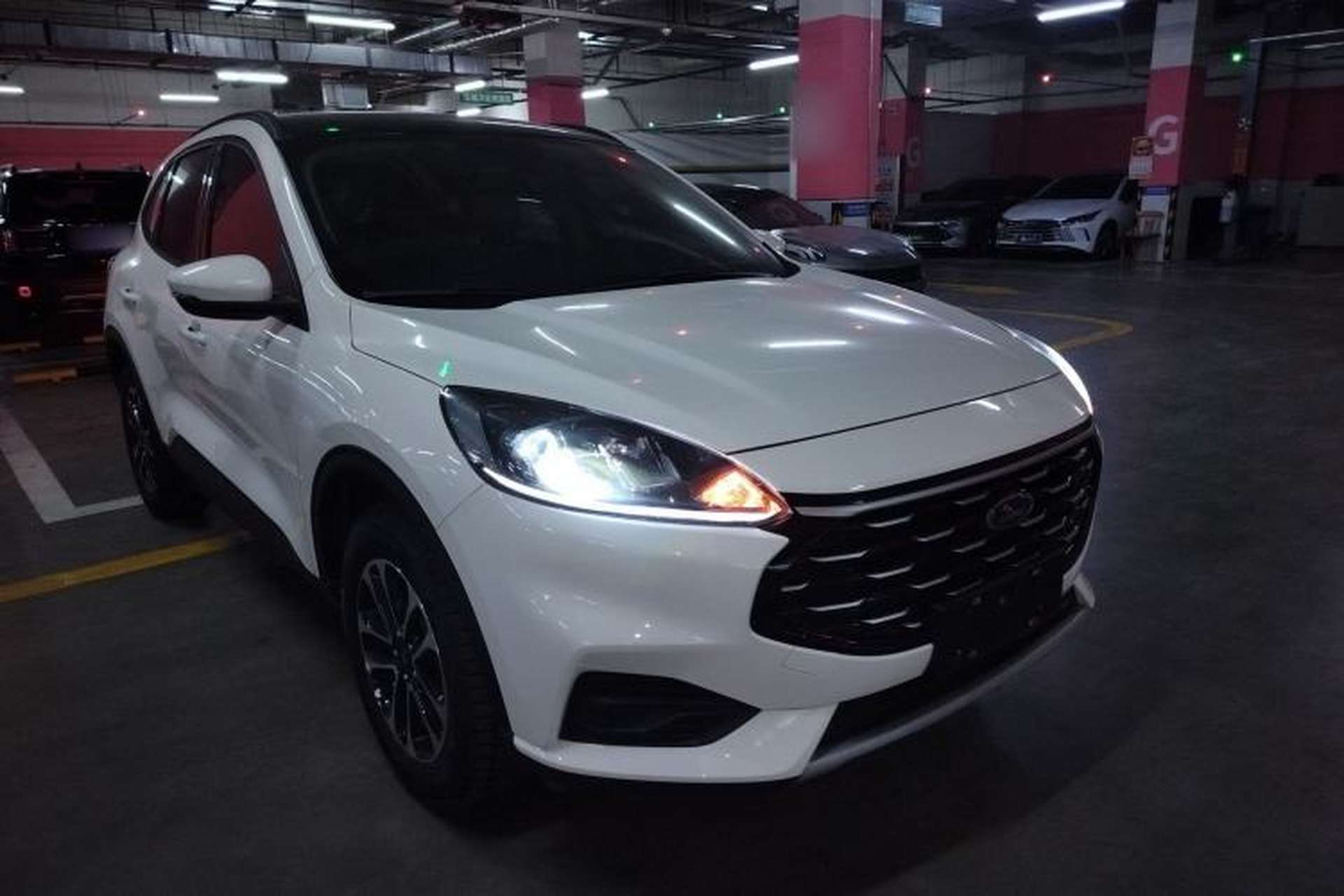 Used Ford Escape 2020 EcoBoost 245 Two-Wheel-Drive Comfort Edition Exterior 2