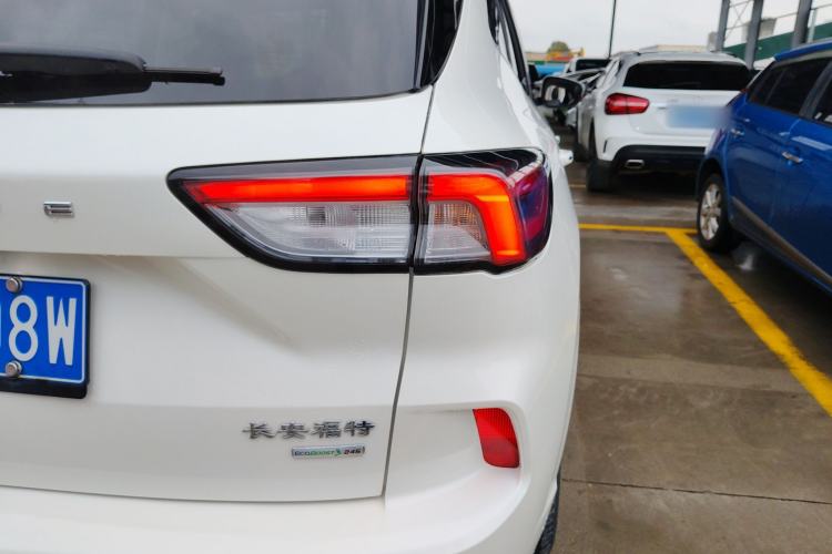 Used Ford Escape 2020 EcoBoost 245 Four-Wheel Drive Luxury Edition Exterior 6