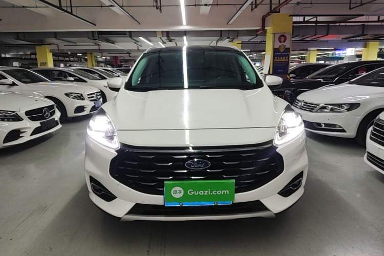 Used Ford Escape 2020 EcoBoost 245 Two-Wheel-Drive Titanium Edition Front