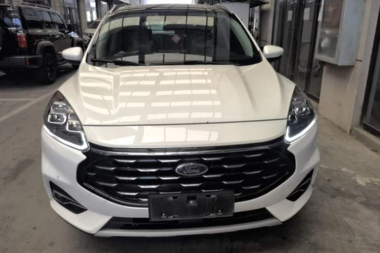 Used Ford Escape 2020 EcoBoost 245 Two-Wheel-Drive Titanium Edition Front