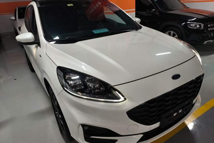 Used Ford Escape 2020 EcoBoost 245 Four-Wheel Drive ST-LINE Deluxe Edition Front Right 45 Deg