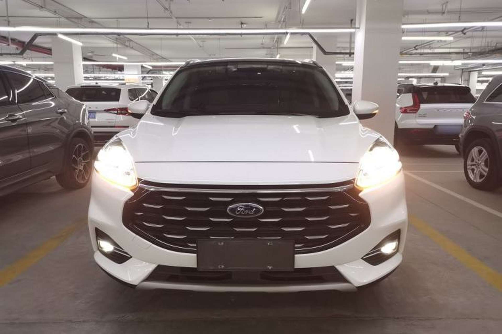 Used Ford Escape 2020 EcoBoost 245 Two-Wheel-Drive Titanium Edition Front