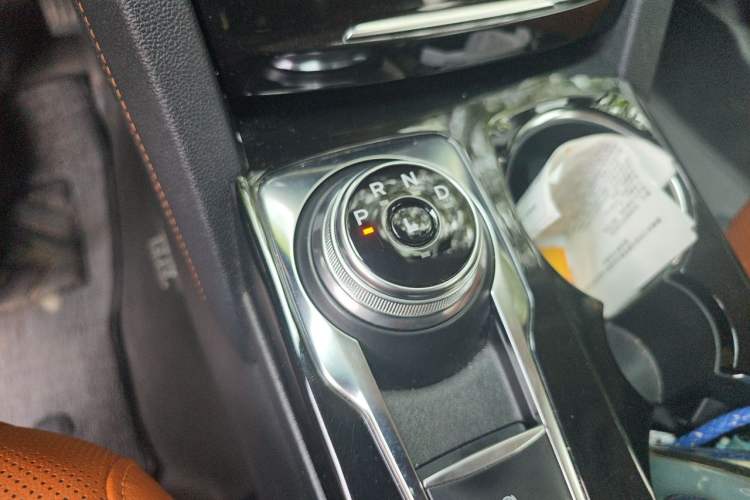 Used Ford Escape 2020 EcoBoost 245 Two-Wheel Drive Smart & Enjoyment Model Gear Lever