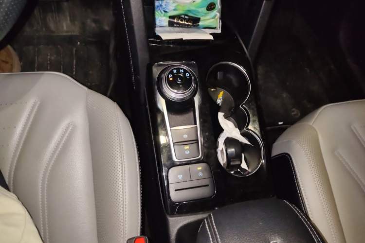 Used Ford Escape 2020 EcoBoost 245 Four-Wheel Drive Titanium Edition Gear Lever