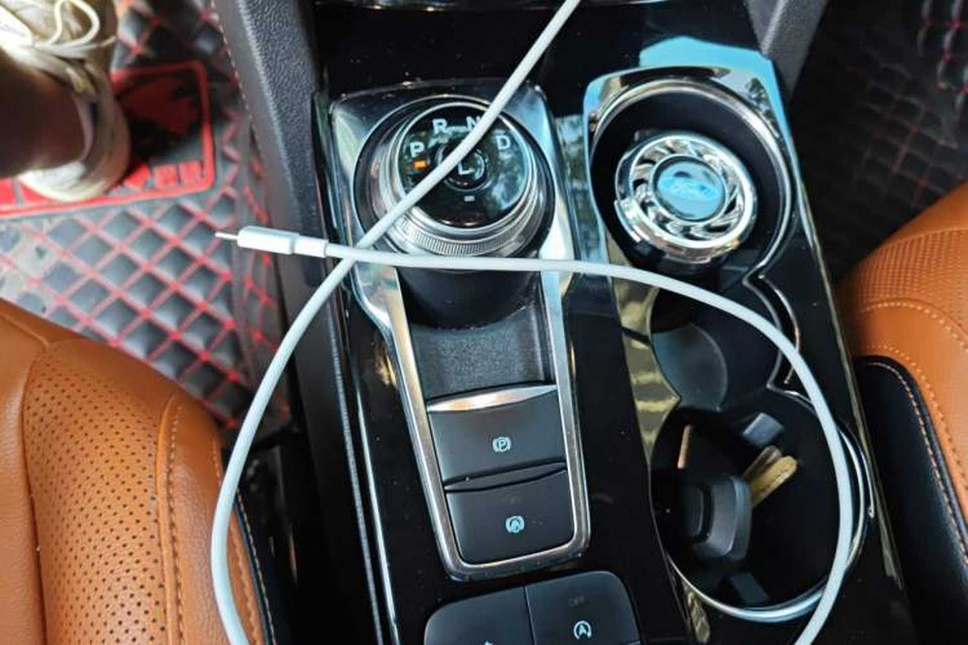 Used Ford Escape 2020 EcoBoost 245 Two-Wheel-Drive Titanium Edition Gear Lever