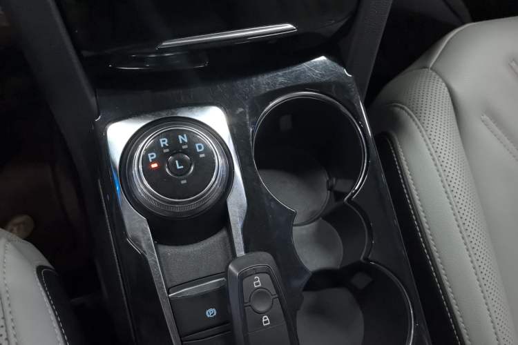Used Ford Escape 2020 EcoBoost 245 Four-Wheel Drive Titanium Edition Gear Lever