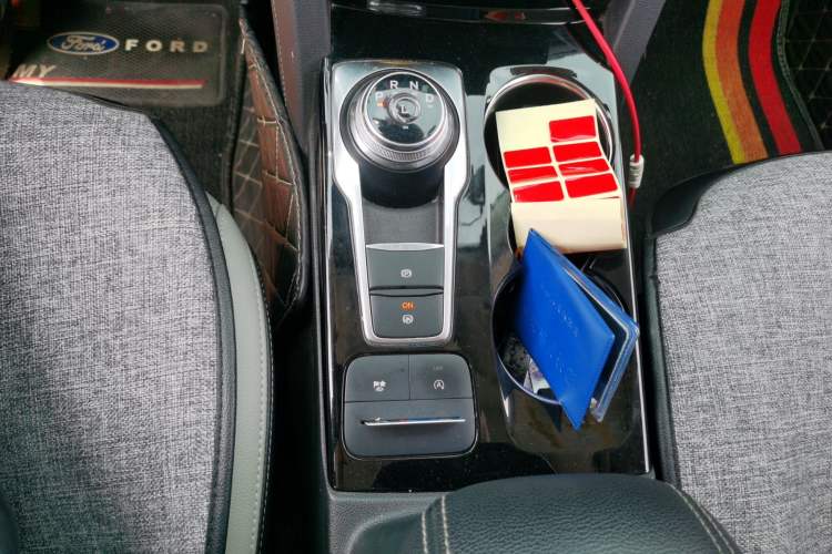 Used Ford Escape 2020 EcoBoost 245 Four-Wheel Drive Titanium Edition Gear Lever