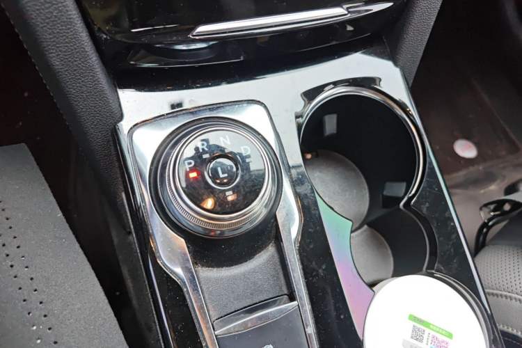 Used Ford Escape 2020 EcoBoost 245 Two-Wheel Drive Smart & Enjoyment Model Gear Lever