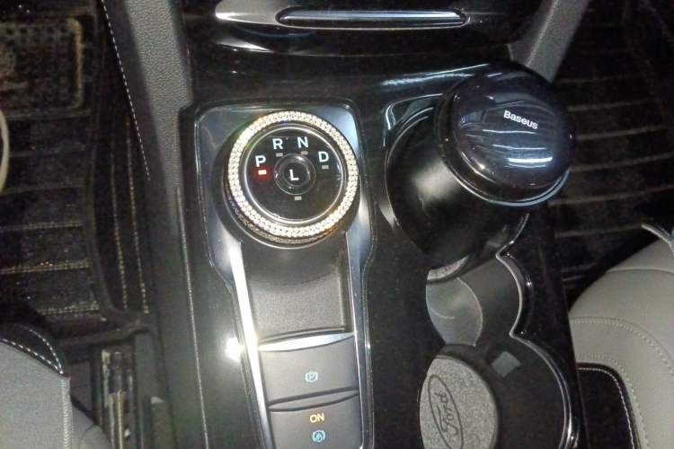 Used Ford Escape 2020 EcoBoost 245 Two-Wheel-Drive Comfort Edition Gear Lever