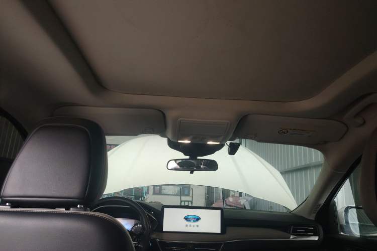 Used Ford Escape 2020 EcoBoost 245 Two-Wheel-Drive Comfort Edition Headliner