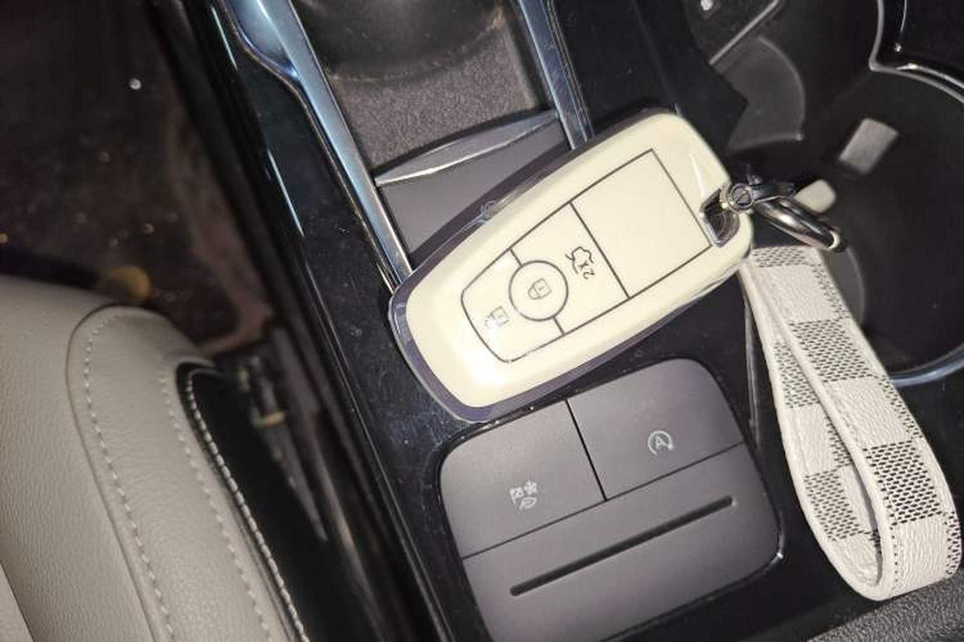 Used Ford Escape 2020 EcoBoost 245 Two-Wheel-Drive Comfort Edition Interior 1