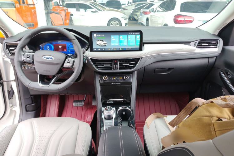 Used Ford Escape 2020 EcoBoost 245 Four-Wheel Drive Luxury Edition Interior 2