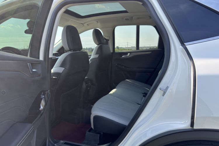 Used Ford Escape 2020 EcoBoost 245 Two-Wheel-Drive Titanium Edition Interior 2