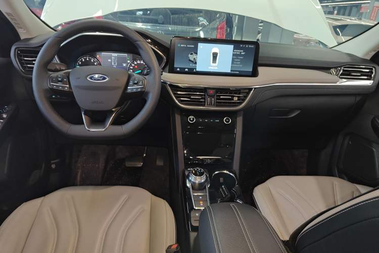 Used Ford Escape 2020 EcoBoost 245 Two-Wheel-Drive Comfort Edition Interior 2
