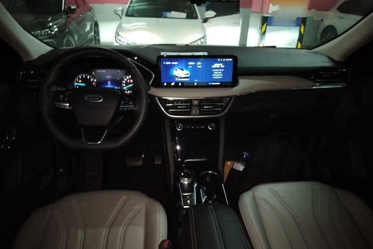 Used Ford Escape 2020 EcoBoost 245 Two-Wheel-Drive Comfort Edition Interior 2