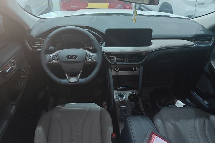 Used Ford Escape 2020 EcoBoost 245 Four-Wheel Drive Titanium Edition Interior 2