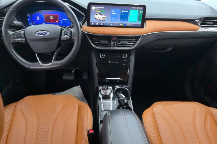 Used Ford Escape 2020 EcoBoost 245 Four-Wheel Drive Luxury Edition Interior 3