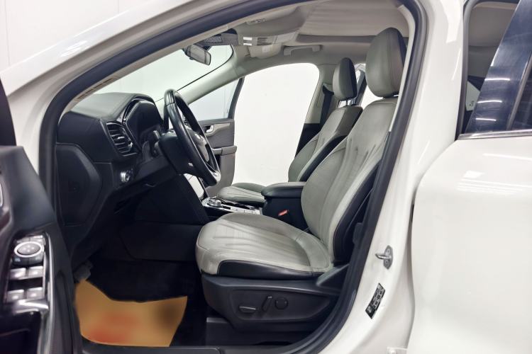 Used Ford Escape 2020 EcoBoost 245 4x4 Enjoyment Model Interior 3