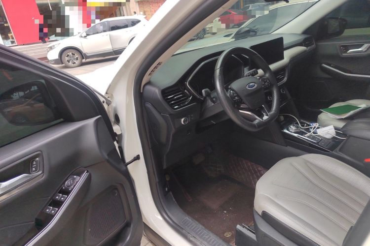Used Ford Escape 2020 EcoBoost 245 4x4 Enjoyment Model Interior 3