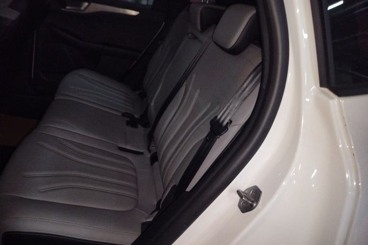 Used Ford Escape 2020 EcoBoost 245 Two-Wheel-Drive Comfort Edition Interior 4
