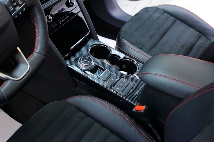 Used Ford Escape 2020 EcoBoost 245 Four-Wheel Drive ST-LINE Deluxe Edition Interior 5