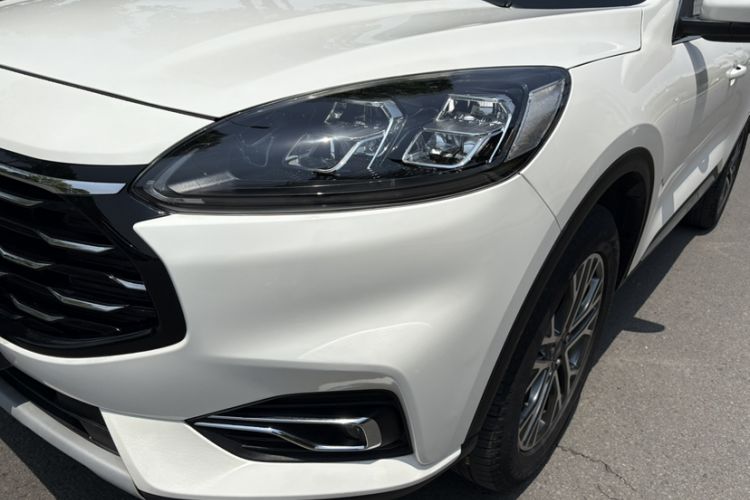 Used Ford Escape 2020 EcoBoost 245 Two-Wheel-Drive Titanium Edition Left Front Headlight