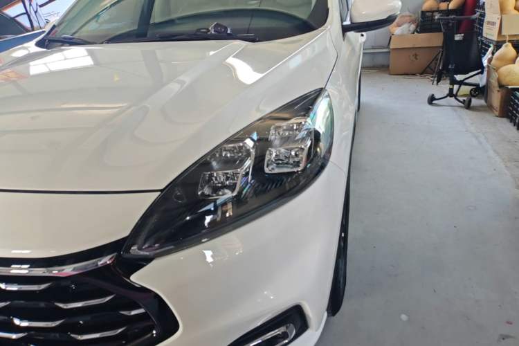 Used Ford Escape 2020 EcoBoost 245 Two-Wheel-Drive Titanium Edition Left Front Headlight