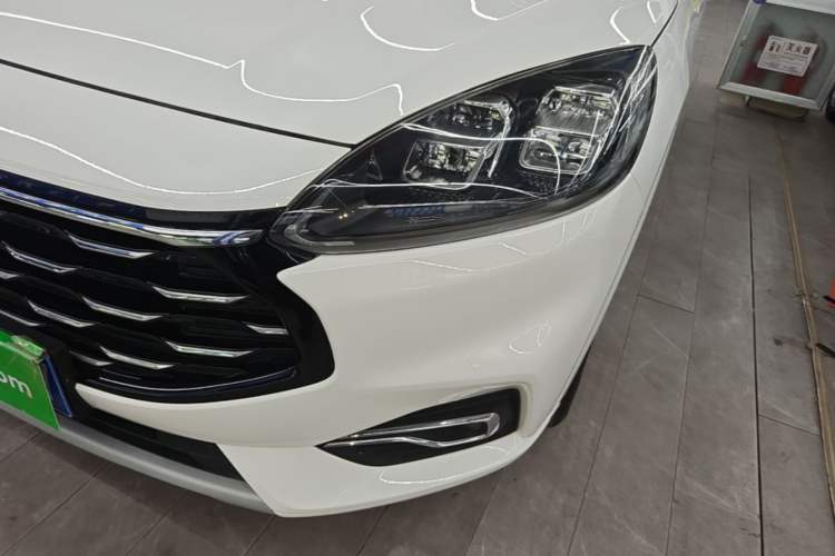 Used Ford Escape 2020 EcoBoost 245 Four-Wheel Drive Luxury Edition Left Front Headlight